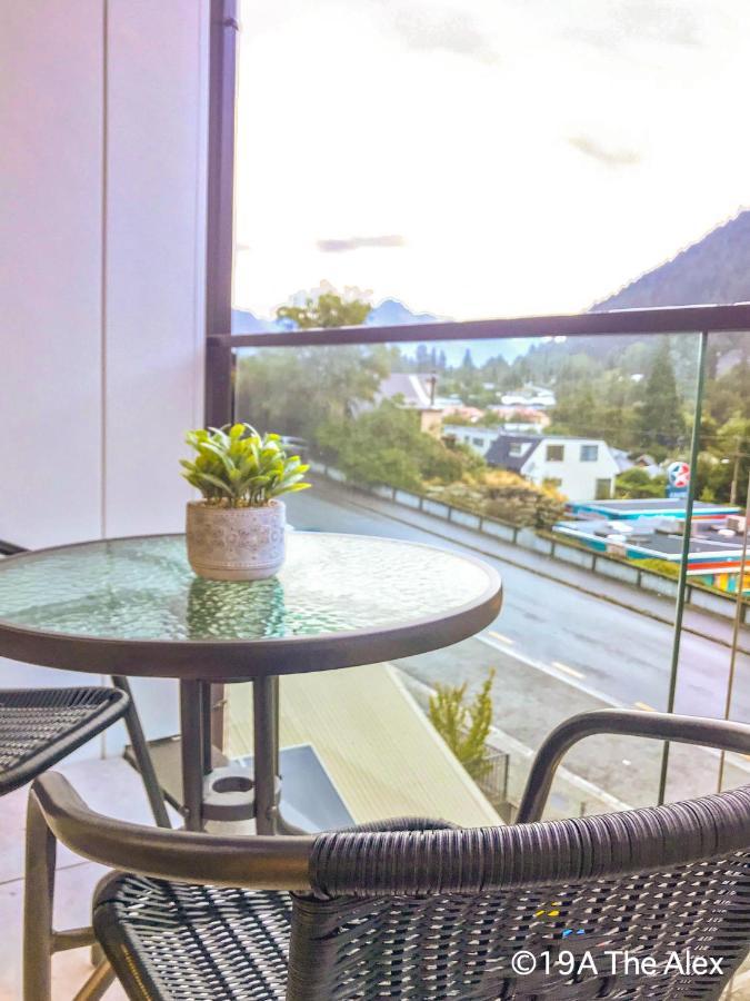 Modern 2-Bedroom Apartment 7-Mins Walk To Κουίνσταουν Εξωτερικό φωτογραφία