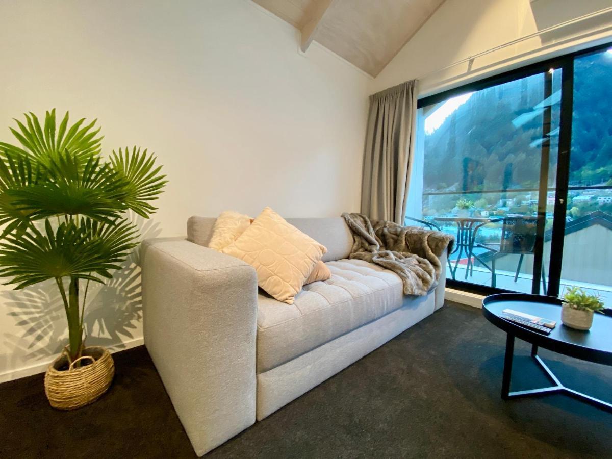 Modern 2-Bedroom Apartment 7-Mins Walk To Κουίνσταουν Εξωτερικό φωτογραφία